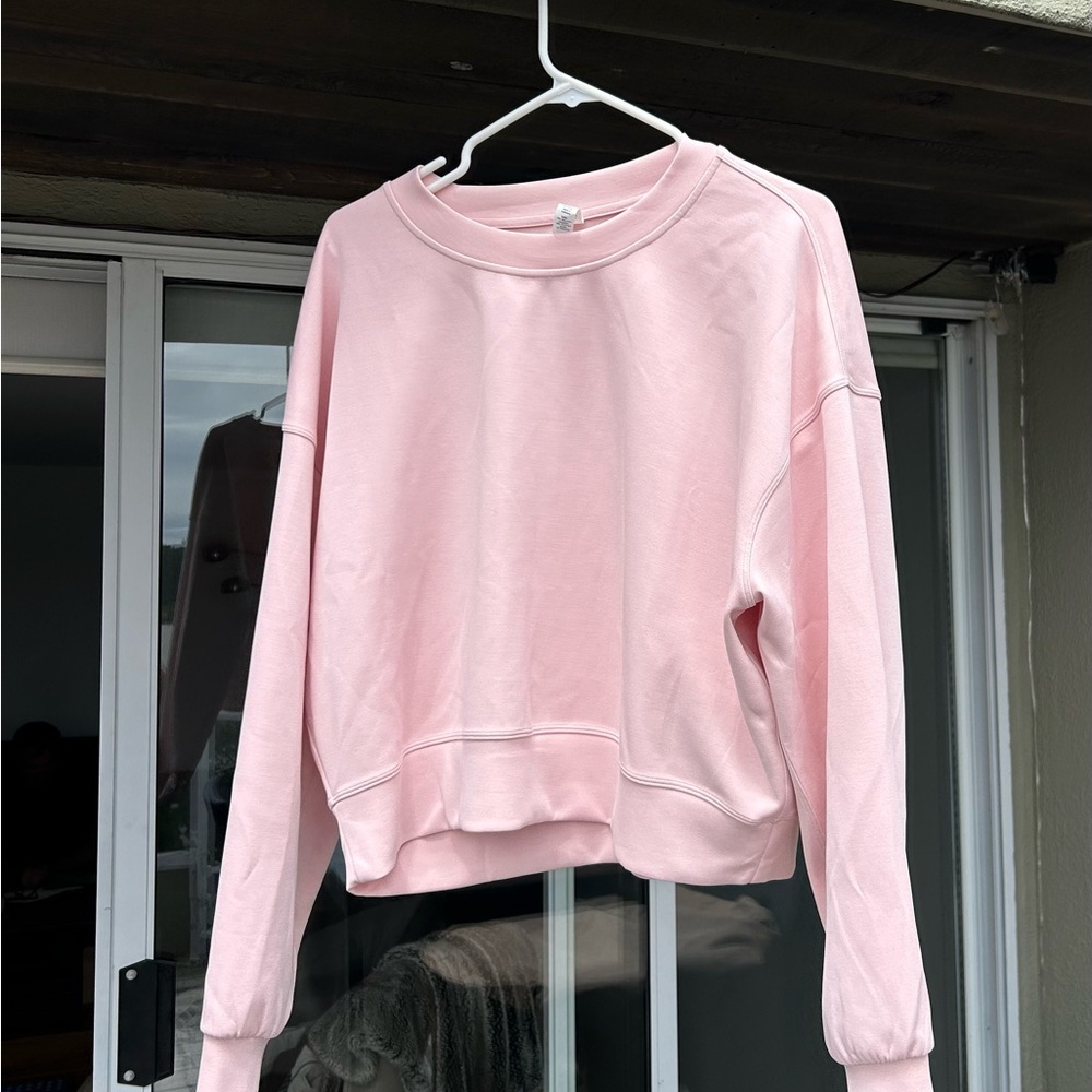 Lululemon size 10 perfectly oversized cropped crew pink mist EUC